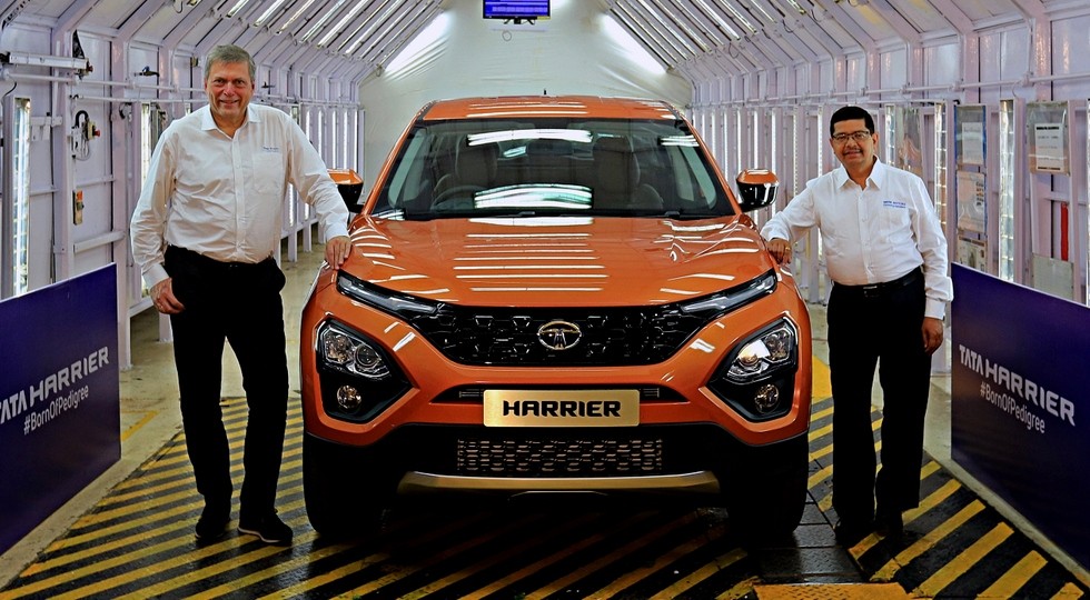 Новый кроссовер Tata: платформа Land Rover, имя Тойоты, дизель Fiat и дизайн в стиле Hyundai